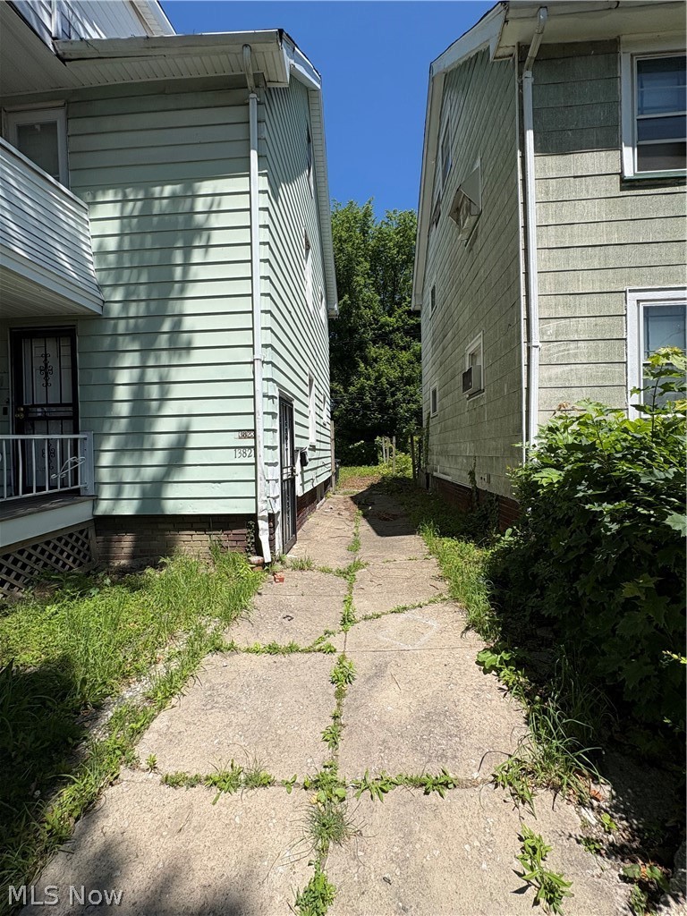 13821 Deise Avenue Cleveland OH 44110