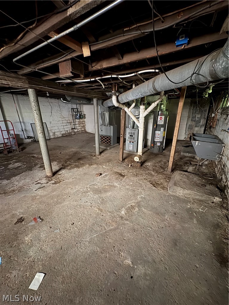 13821 Deise Avenue Cleveland OH 44110