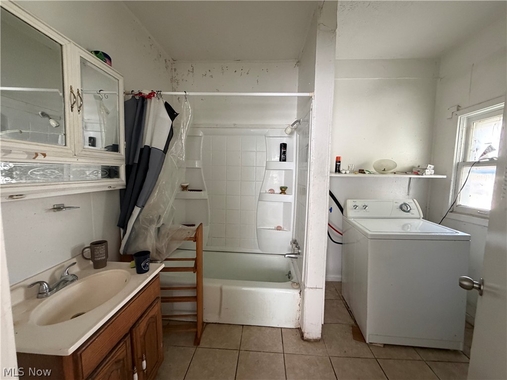1369 E 41st Street Cleveland OH 44103