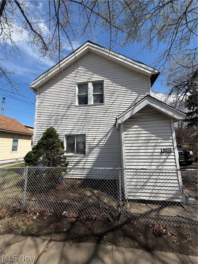 1369 E 41st Street Cleveland OH 44103