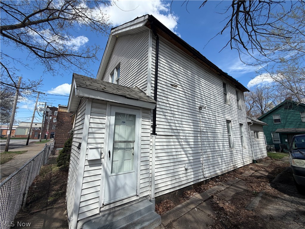 1369 E 41st Street Cleveland OH 44103