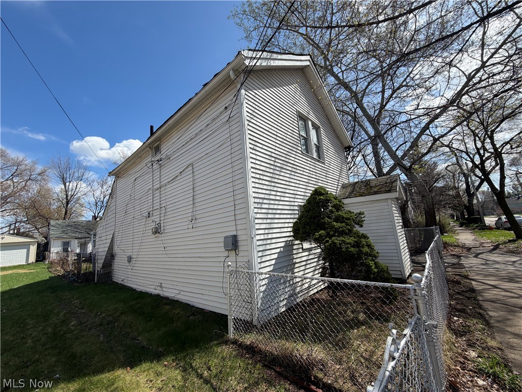 1369 E 41st Street Cleveland OH 44103
