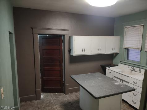 531-533-535-539 Allyn Street Akron OH 44311