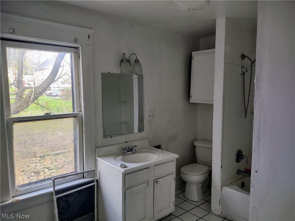 531-533-535-539 Allyn Street Akron OH 44311