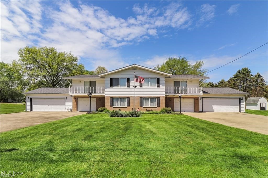 2512 Twin Lakes Drive Uniontown OH 44685