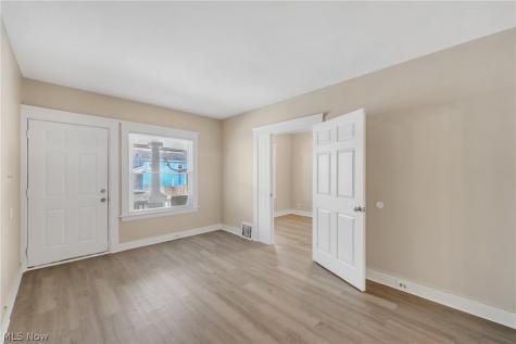3011 Bradwell Avenue Cleveland OH 44109