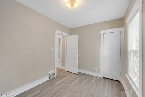 3011 Bradwell Avenue Cleveland OH 44109