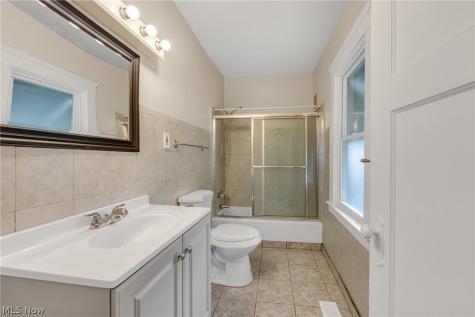 3011 Bradwell Avenue Cleveland OH 44109