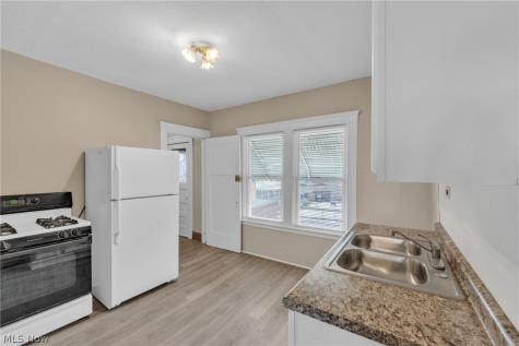 3011 Bradwell Avenue Cleveland OH 44109