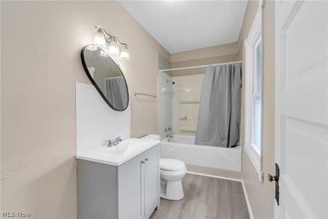 3011 Bradwell Avenue Cleveland OH 44109