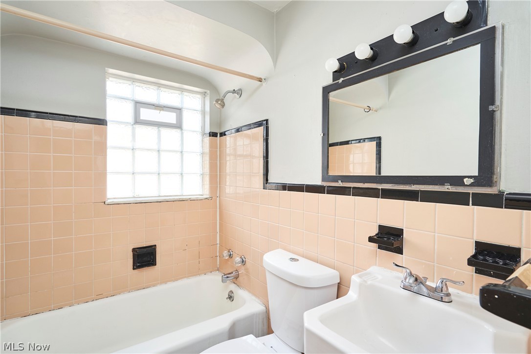 14330 Lakewood Heights Boulevard Lakewood OH 44107