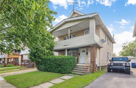 2219 Chesterland Avenue Lakewood OH 44107