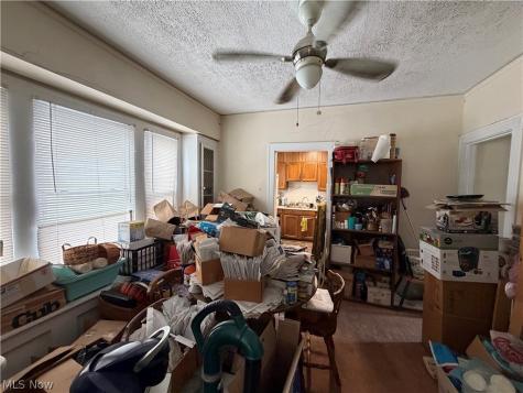 2219 Chesterland Avenue Lakewood OH 44107