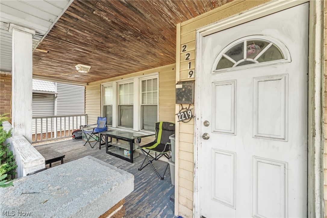 2219 Chesterland Avenue Lakewood OH 44107