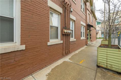 751 Starkweather Cleveland OH 44113