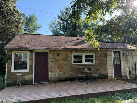 550-554 Magnolia Avenue Cuyahoga Falls OH 44221