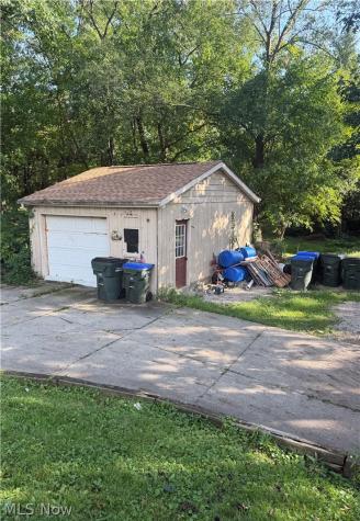 550-554 Magnolia Avenue Cuyahoga Falls OH 44221