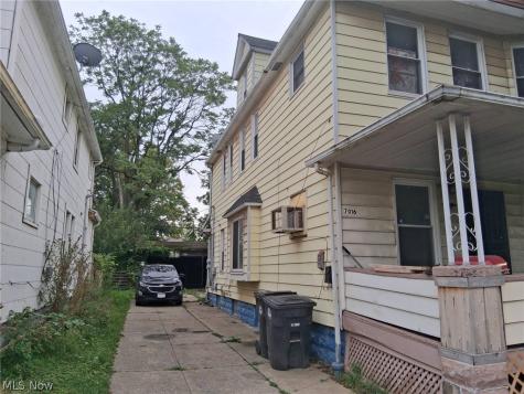 7016 Ivy Avenue Cleveland OH 44127