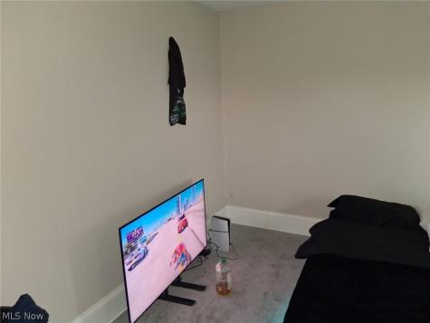 7016 Ivy Avenue Cleveland OH 44127