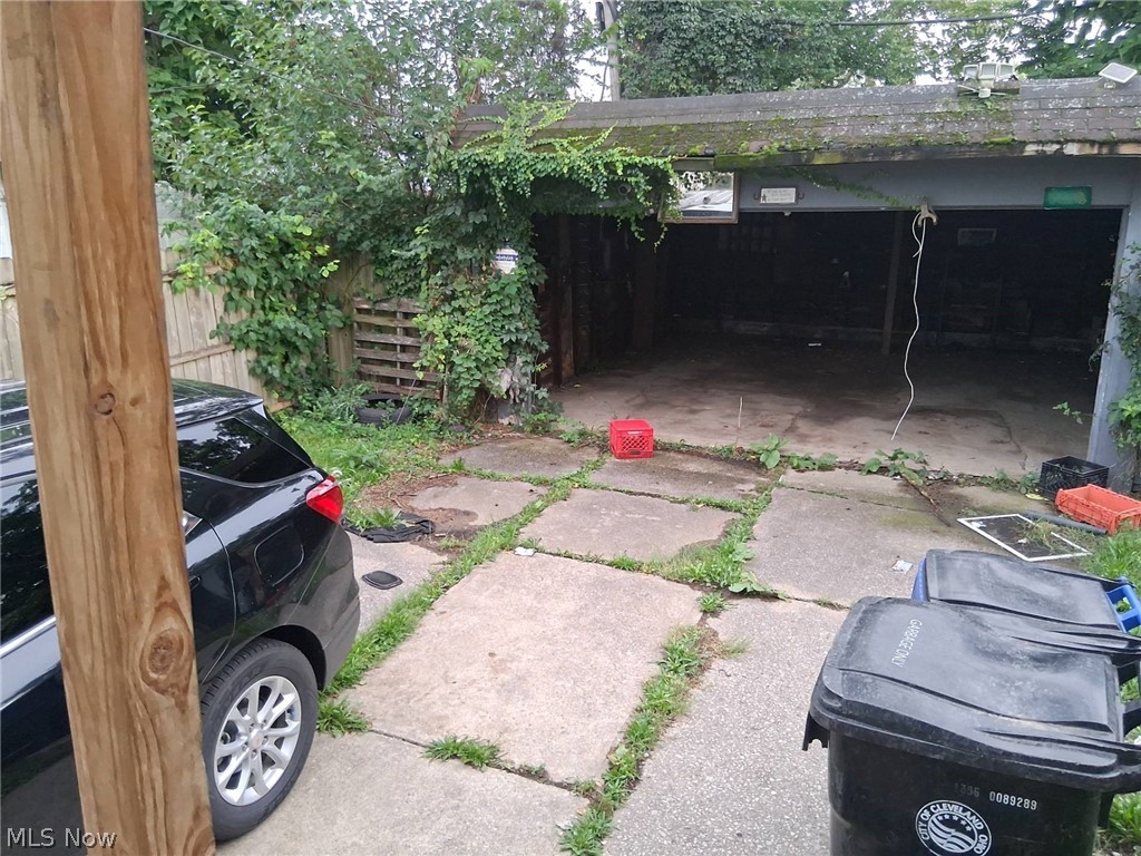 7016 Ivy Avenue Cleveland OH 44127