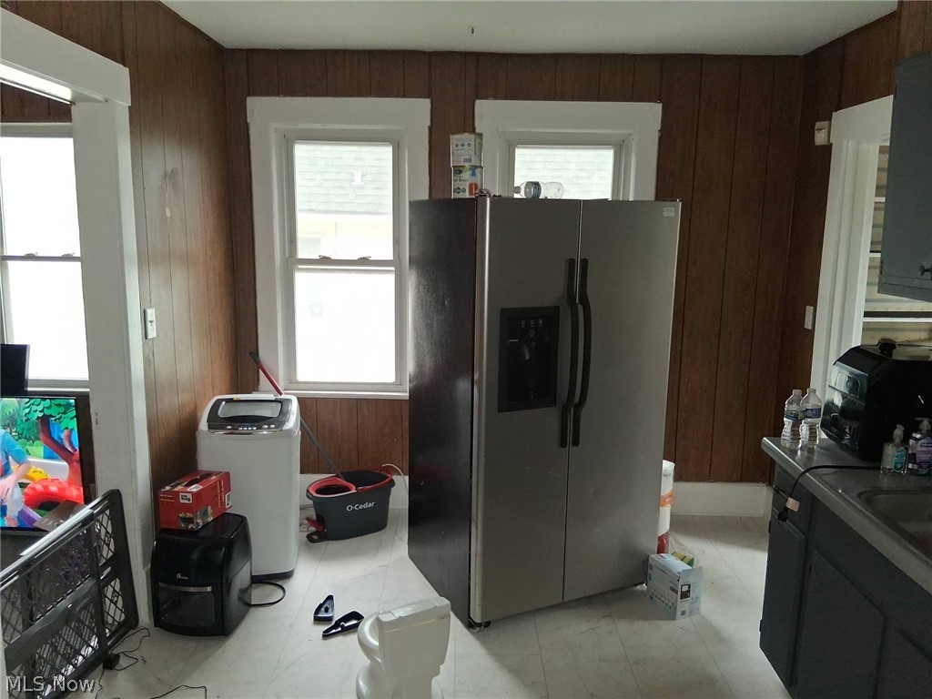 7016 Ivy Avenue Cleveland OH 44127