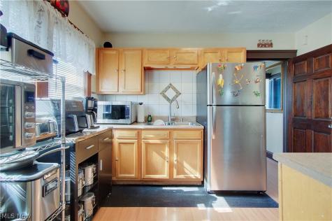 3316 W 97th Street Cleveland OH 44102