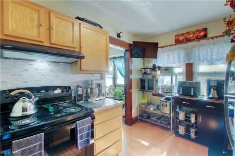 3316 W 97th Street Cleveland OH 44102