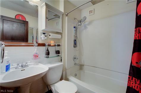 3316 W 97th Street Cleveland OH 44102