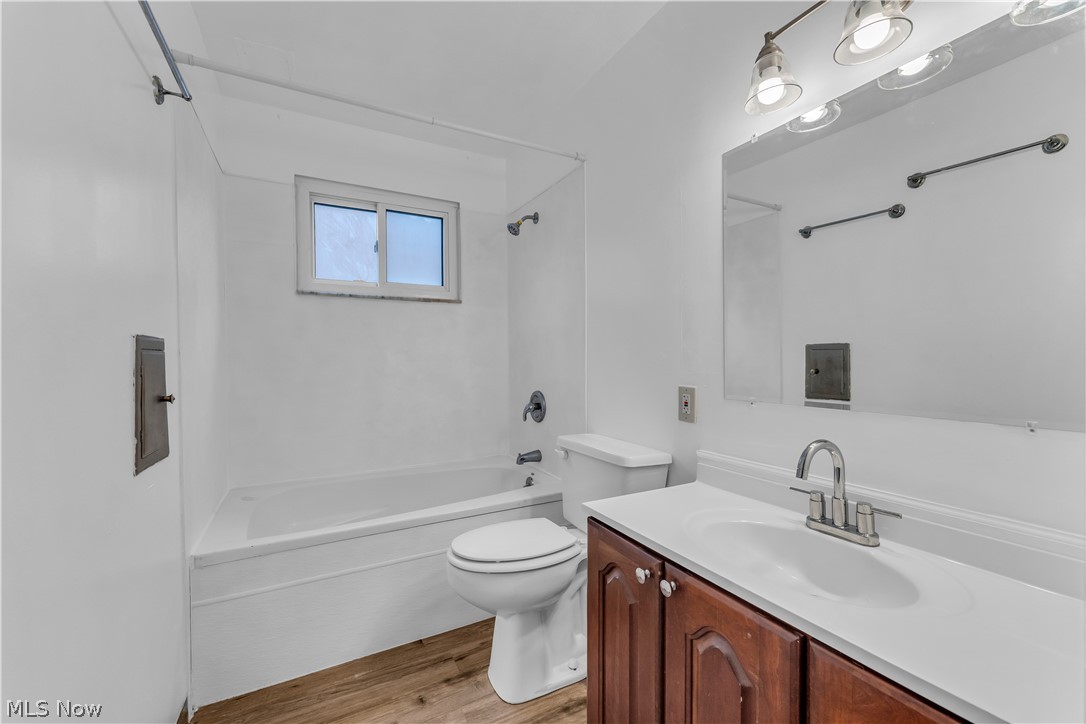 927 E 216th Street Euclid OH 44119