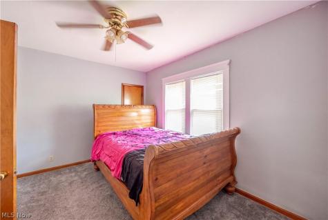 18606 Cherokee Avenue Cleveland OH 44119