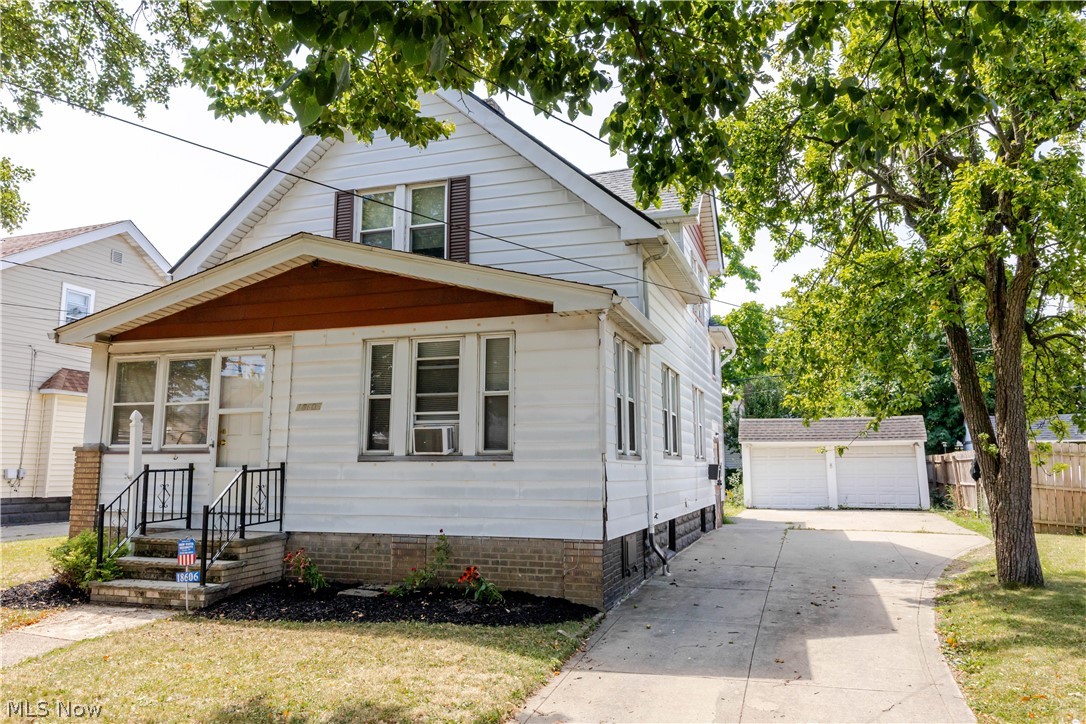 18606 Cherokee Avenue Cleveland OH 44119