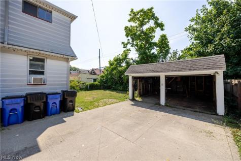 18606 Cherokee Avenue Cleveland OH 44119