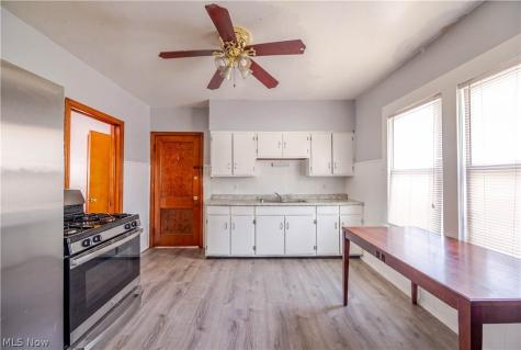 18606 Cherokee Avenue Cleveland OH 44119