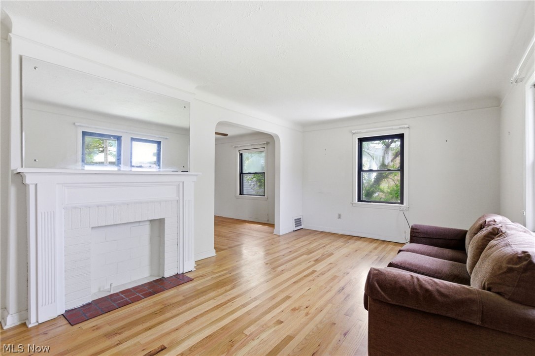 2261 Warren Road Lakewood OH 44107