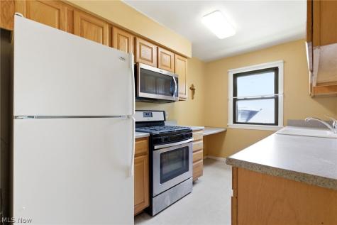 2261 Warren Road Lakewood OH 44107