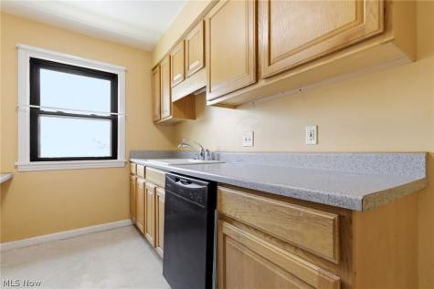 2261 Warren Road Lakewood OH 44107