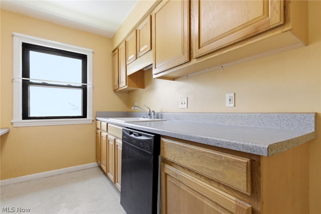 2261 Warren Road Lakewood OH 44107