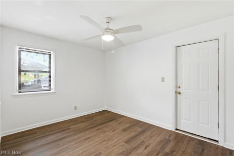 2261 Warren Road Lakewood OH 44107