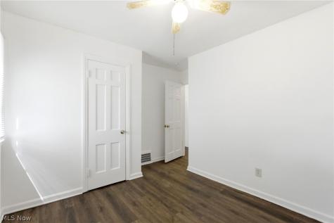 2261 Warren Road Lakewood OH 44107