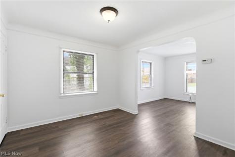 2261 Warren Road Lakewood OH 44107