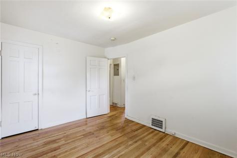 2261 Warren Road Lakewood OH 44107