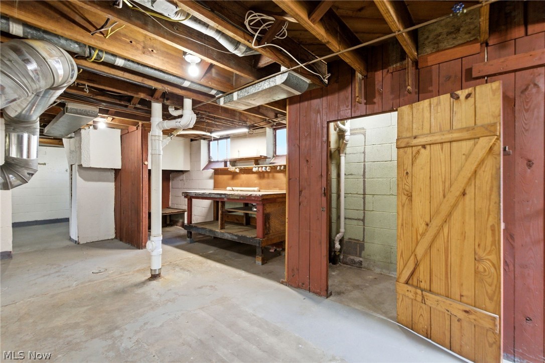 2261 Warren Road Lakewood OH 44107
