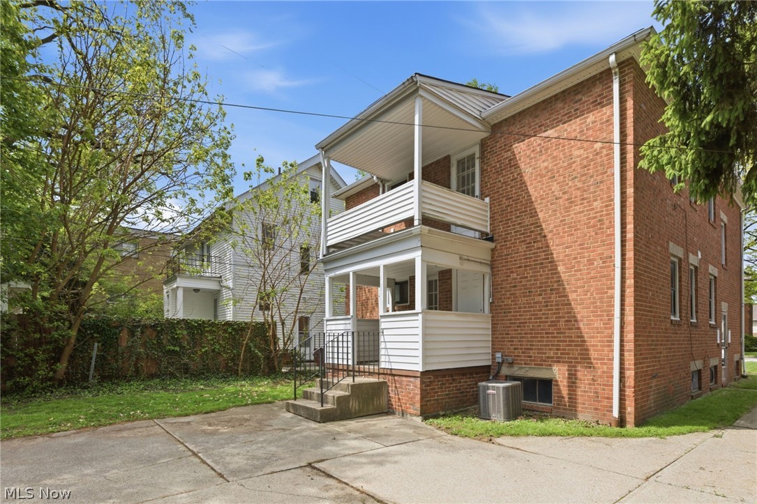 2261 Warren Road Lakewood OH 44107