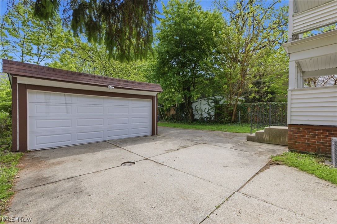 2261 Warren Road Lakewood OH 44107