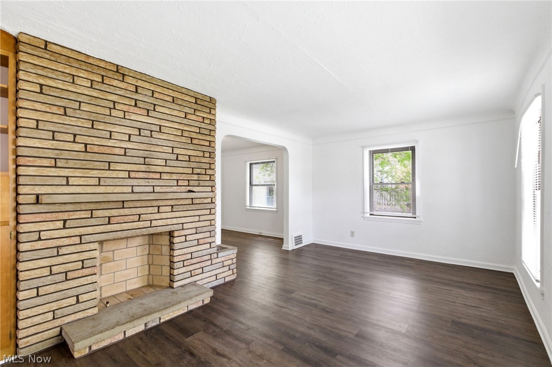 2261 Warren Road Lakewood OH 44107