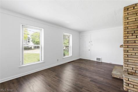 2261 Warren Road Lakewood OH 44107