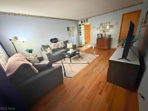 3330-3332 Elmwood Street Cuyahoga Falls OH 44221