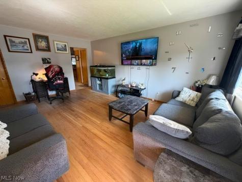 3330-3332 Elmwood Street Cuyahoga Falls OH 44221