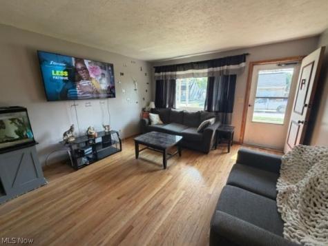 3330-3332 Elmwood Street Cuyahoga Falls OH 44221