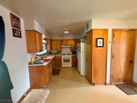 3330-3332 Elmwood Street Cuyahoga Falls OH 44221